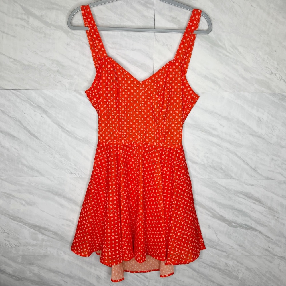 Lulu’s Rhythm Polka Dot Daisy Tie Back Dress in sun kissed Medium
